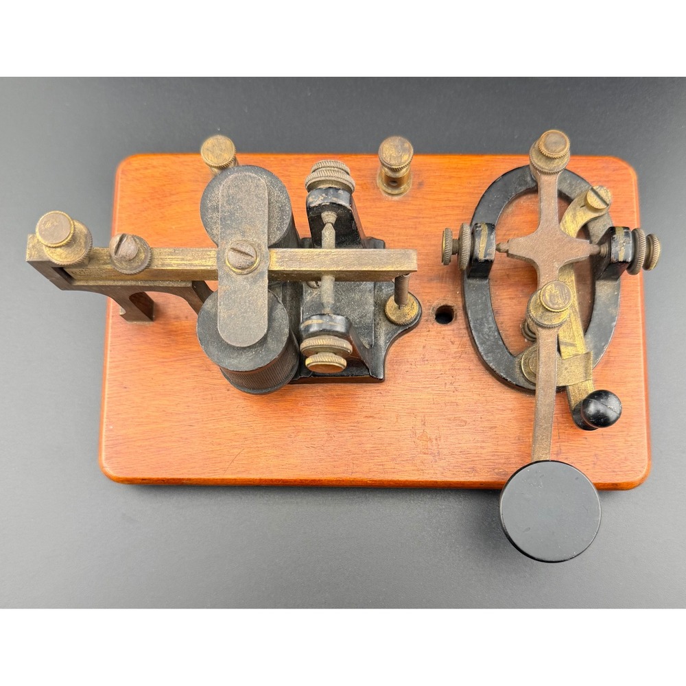 Manhattan Electrical Supply Co Telegraph Key Sounder 5 Ohms Brass Wood Antique